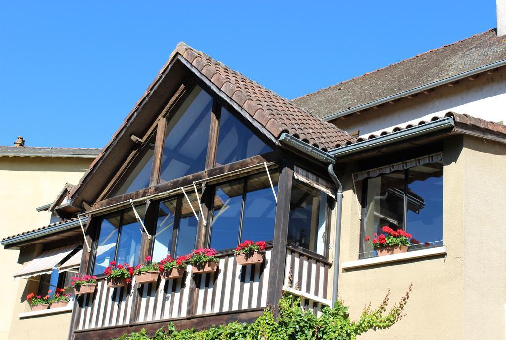 Hostellerie La Terrasse Lacapelle-Marival Esterno foto