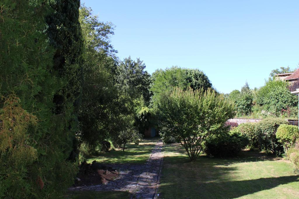 Hostellerie La Terrasse Lacapelle-Marival Esterno foto